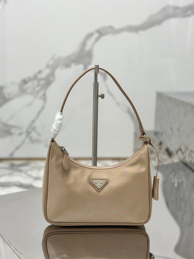 Bolsa Prada mini Re-Edition 2000