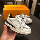 Trainer 54 LV  Black and White Infantil