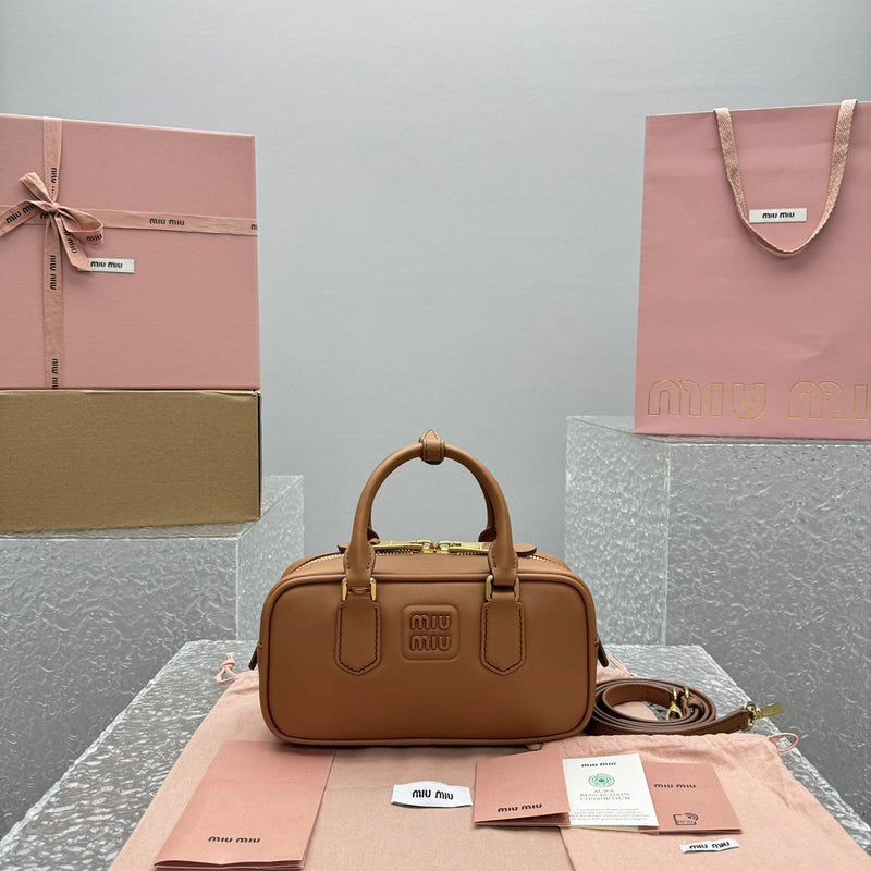 Bolsa Miu Miu Arcadie Leather Bag