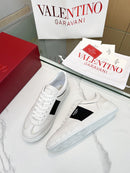 Valentino Garavani Upvillage