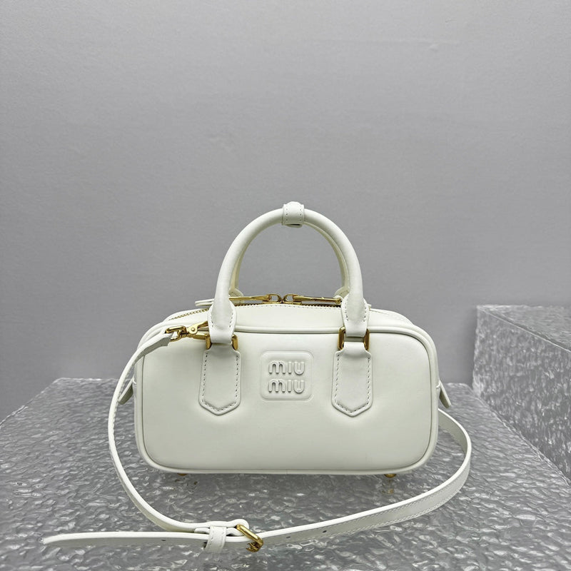 Bolsa Miu Miu Arcadie Leather Bag