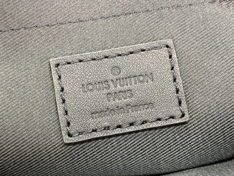 Lv Fastline Messenger Aerogram Black