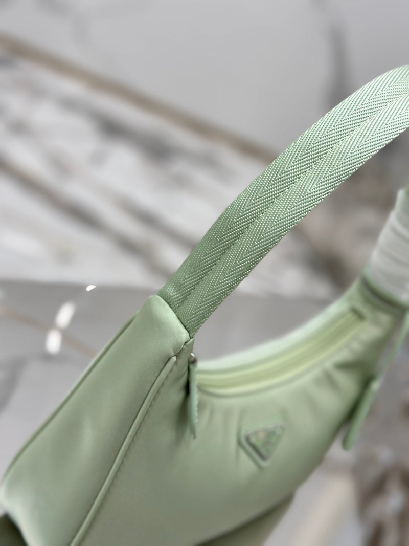 Bolsa Prada mini Re-Edition 2000