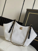 CHANEL Canvas com Efeito em Ráfia