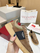 Valentino Garavani Upvillage