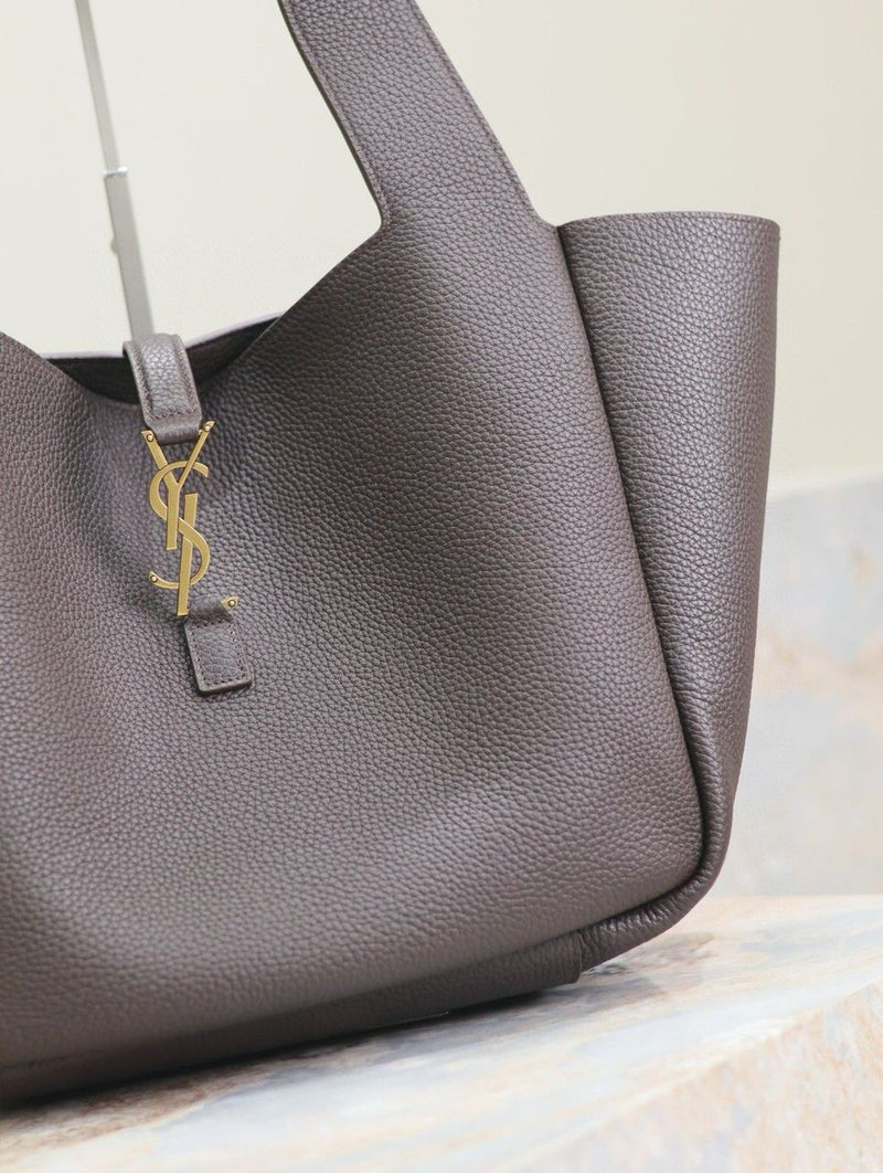 Bolsa Saint Laurent Le 5 à 7 Grained Leather