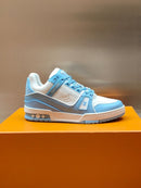 Trainer Light Blue