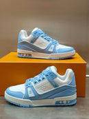 Trainer Light Blue