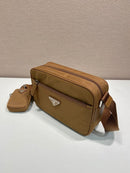 Bolsa de ombro em Re-Nylon Brandy