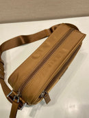 Bolsa de ombro em Re-Nylon Brandy