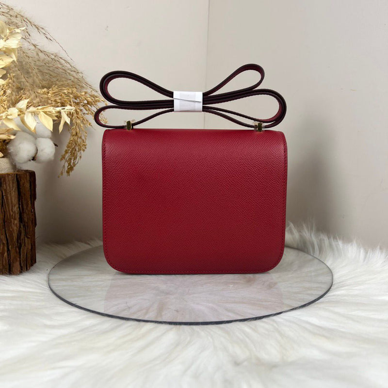 Hermès Constance
