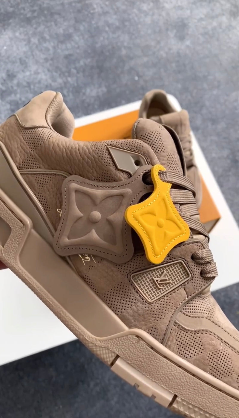 Louis Vuitton Trainer Couro Vitelo Brown