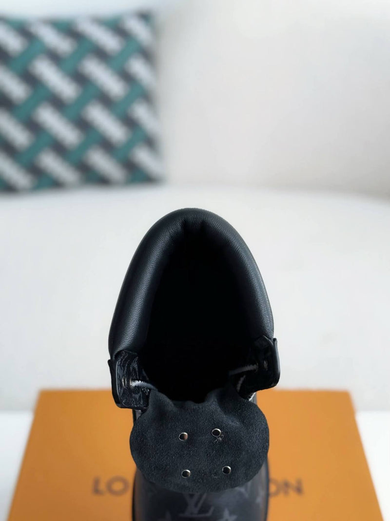 Louis Vuitton LV x Timberland 6-Inch Ankle  All Black Leather Boot