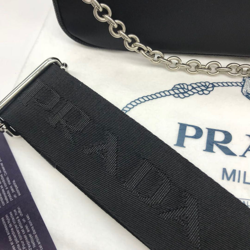 Bolsa Prada Re-Edition 2005 em Nylon Black