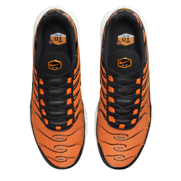 Tênis Nike Air Max Plus TN Safety Orange & Black