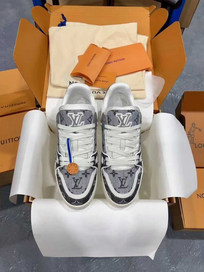Lv Trainer Grey
