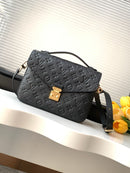 Lv Pochette Metis Black