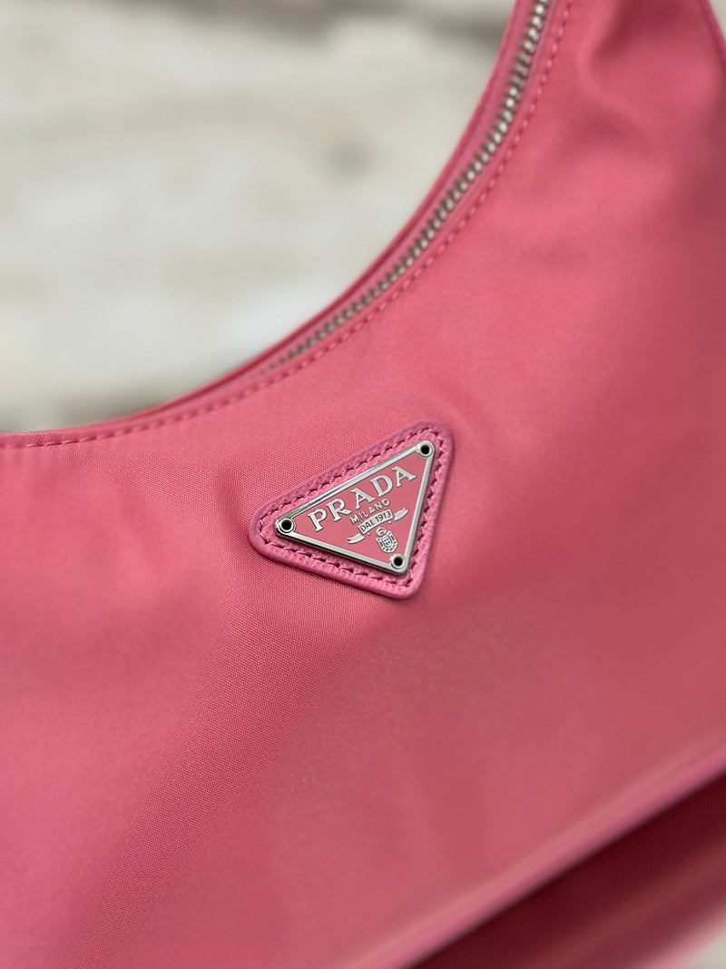 Bolsa Prada mini Re-Edition 2000