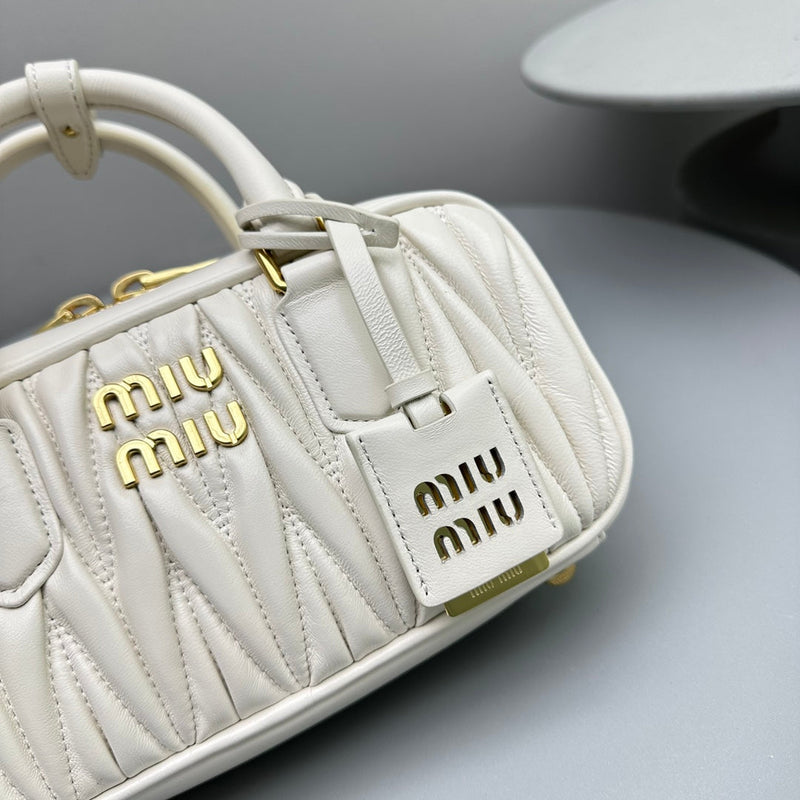 Bolsa Miu Miu Arcadie Matelasse Nappa Leather Bag