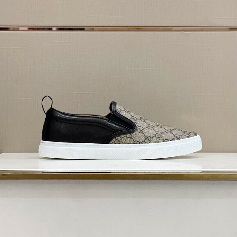 GUCCI GG Supreme Slip On