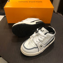 Trainer 54 LV  Black and White Infantil