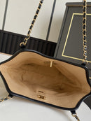 CHANEL Canvas com Efeito em Ráfia